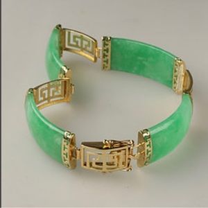 14k Yellow Gold Jade Stone Good Fortune Detailed Bracelet